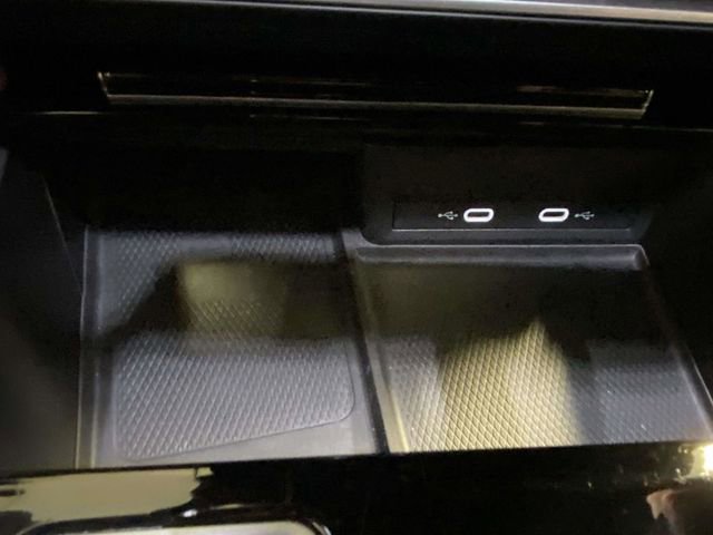 Used 2024 Volkswagen Atlas Cross Sport SE image 19