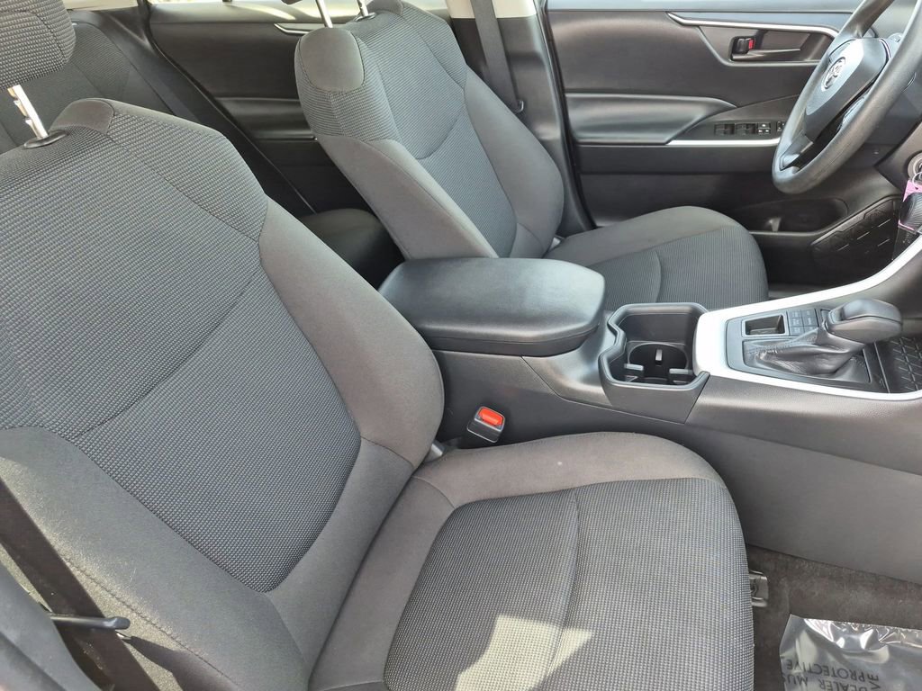 Used 2024 Toyota RAV4 LE image 15