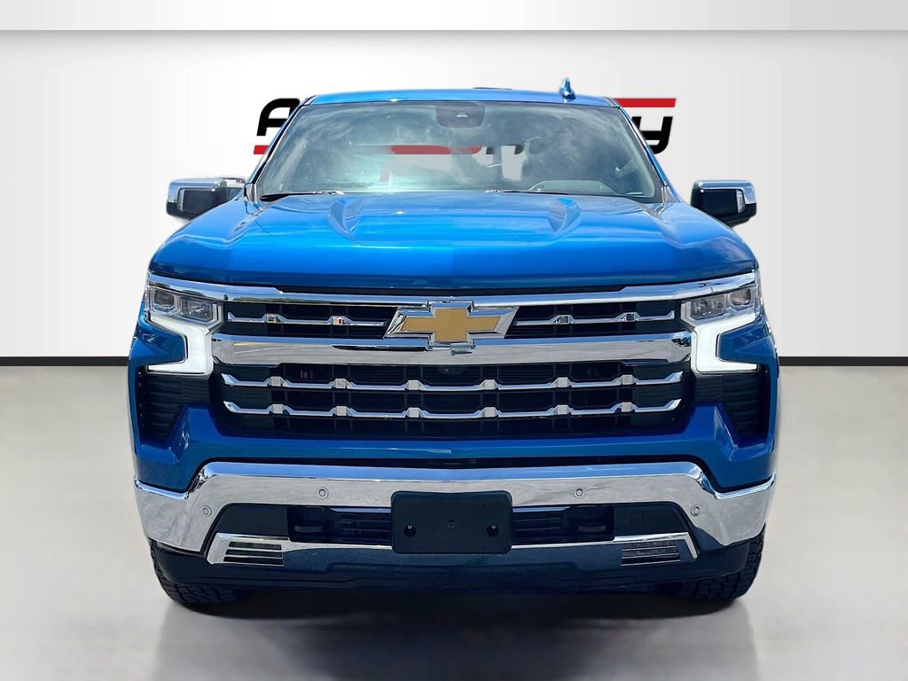 Used 2022 Chevrolet Silverado 1500 LTZ w/ LTZ Convenience Package II AWD/4WD image 2