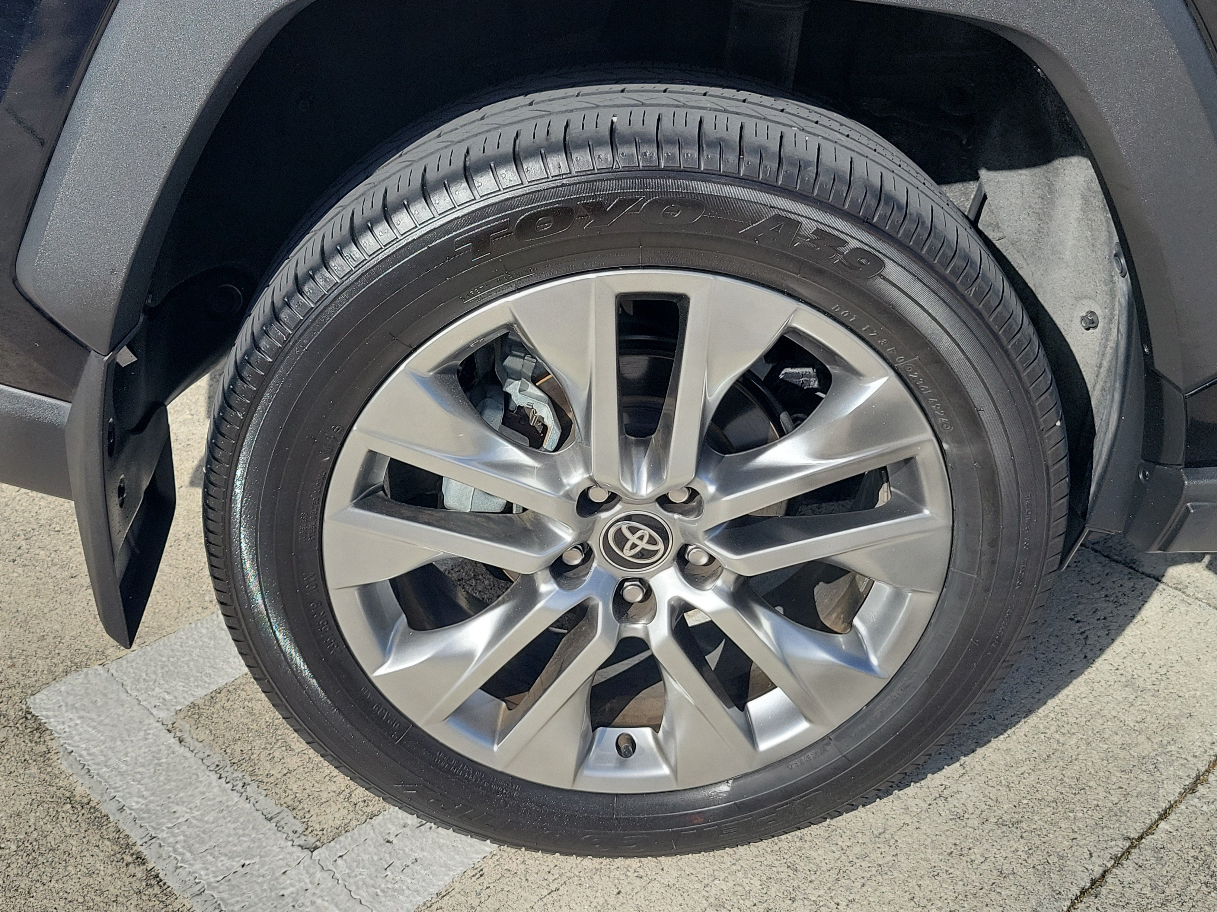 Used 2025 Toyota RAV4 XLE Premium w/ Weather Package FWD image 8