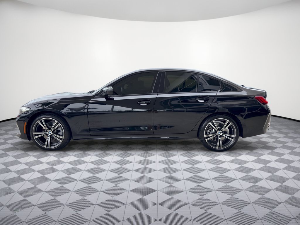 Used 2023 BMW 330i Sedan w/ Convenience Package RWD image 2
