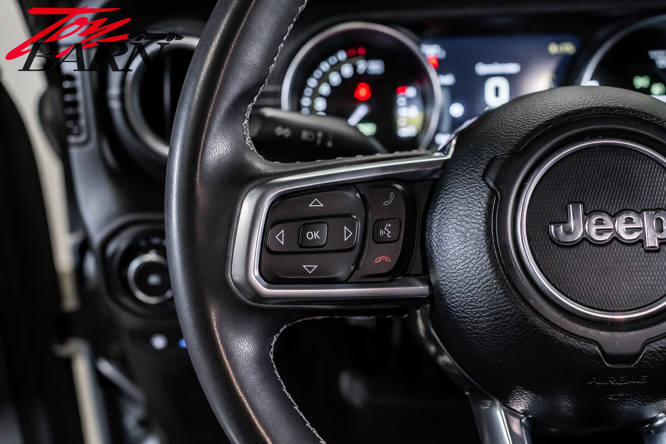 Used 2023 Jeep Wrangler Unlimited Sahara AWD/4WD image 25