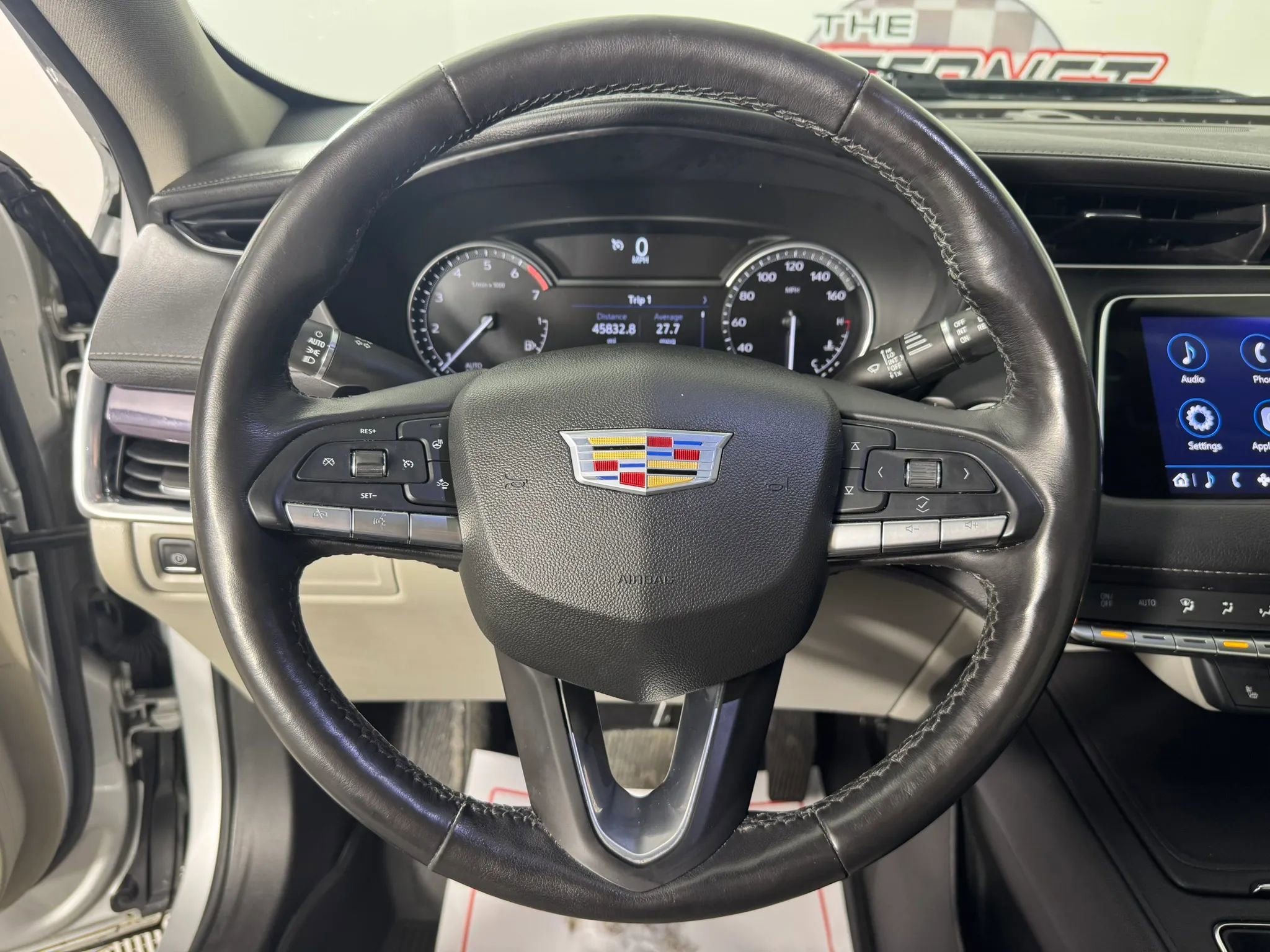 Used 2021 Cadillac XT4 Luxury w/ LPO, Onyx Sport Package AWD/4WD image 13
