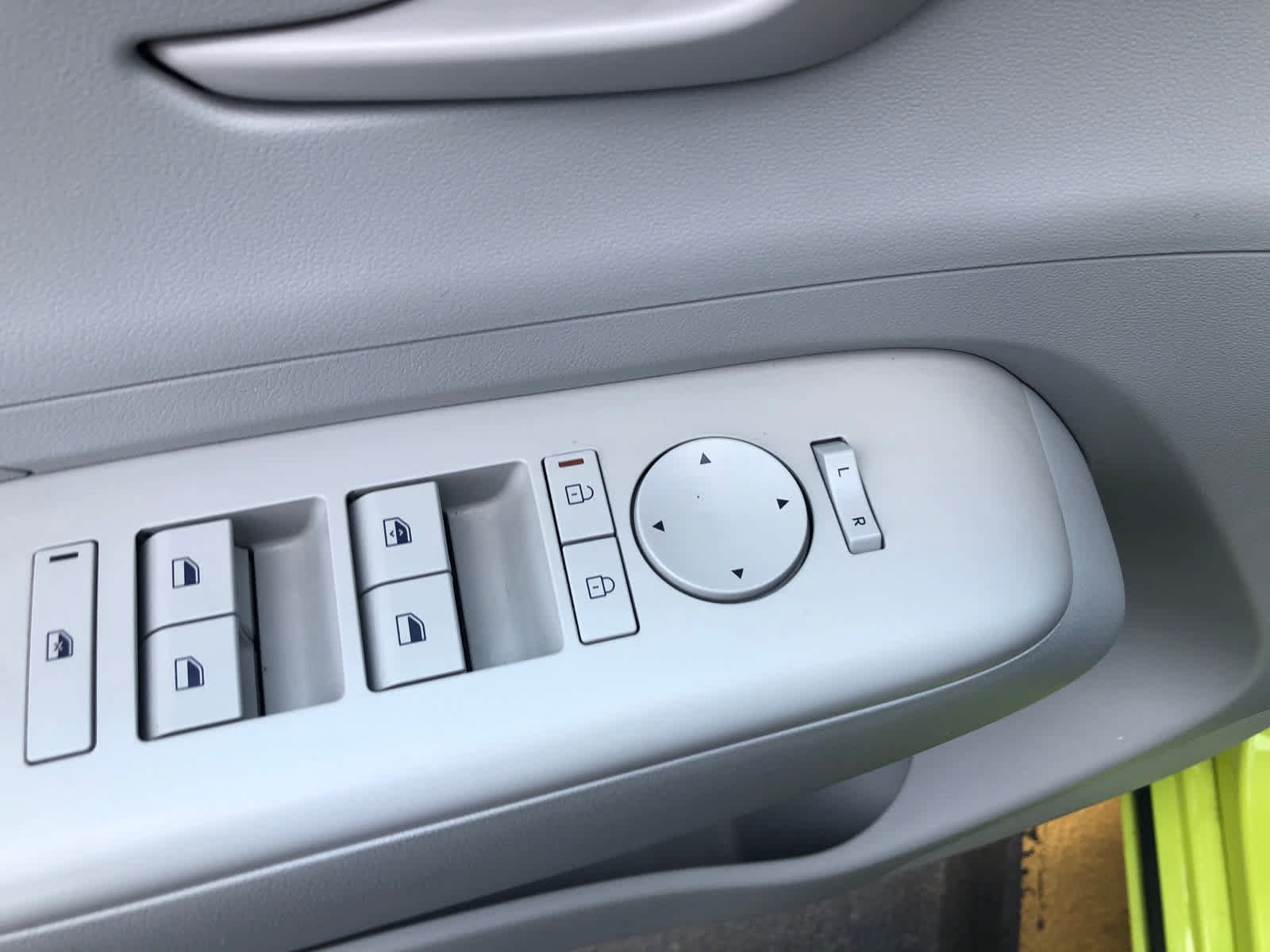 Certified 2024 Hyundai Kona SE FWD image 27