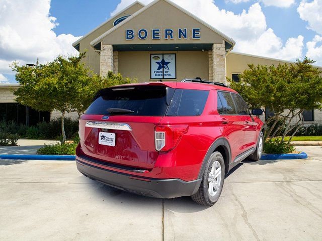 Used 2023 Ford Explorer XLT image 5