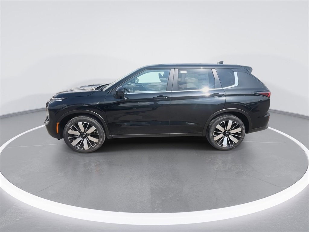 New 2025 Mitsubishi Outlander SE image 5