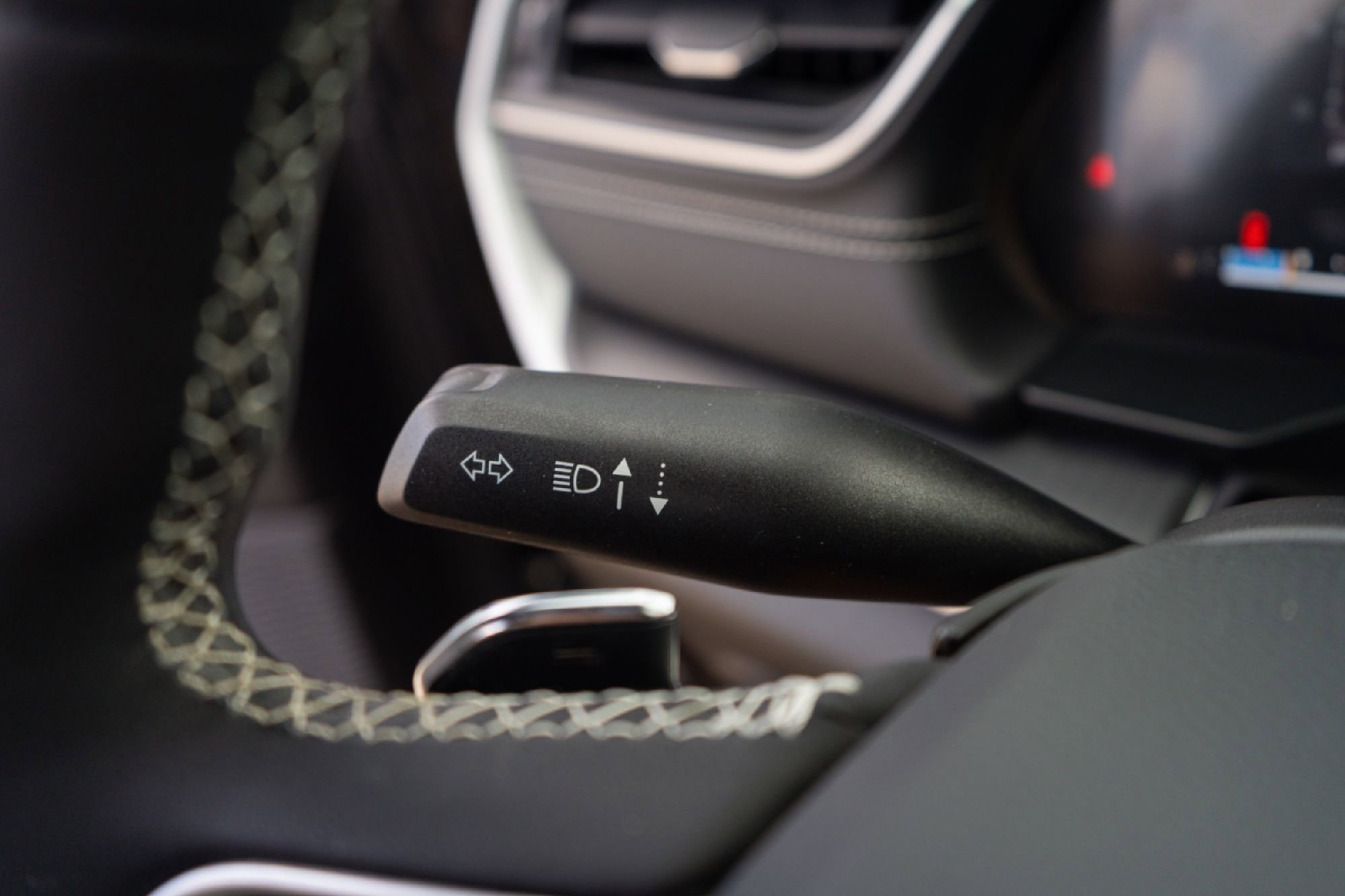 Used 2023 Jeep Grand Cherokee Altitude AWD/4WD image 21