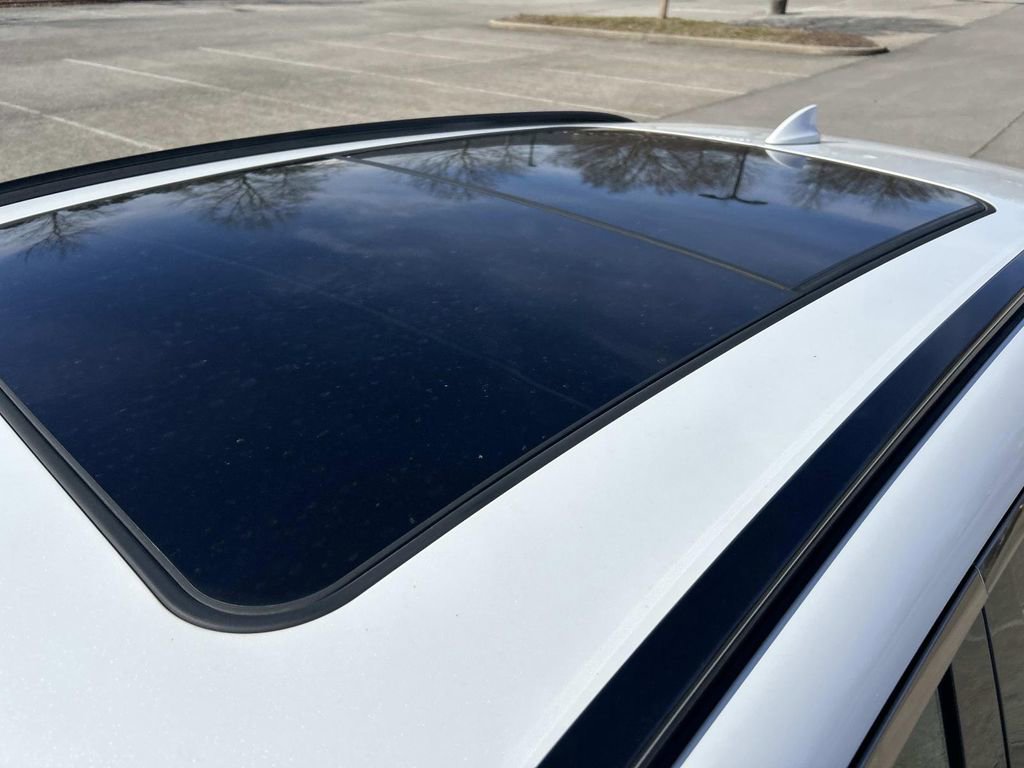 Used 2025 Genesis GV70 3.5T Sport w/ Sport Advanced Package image 12