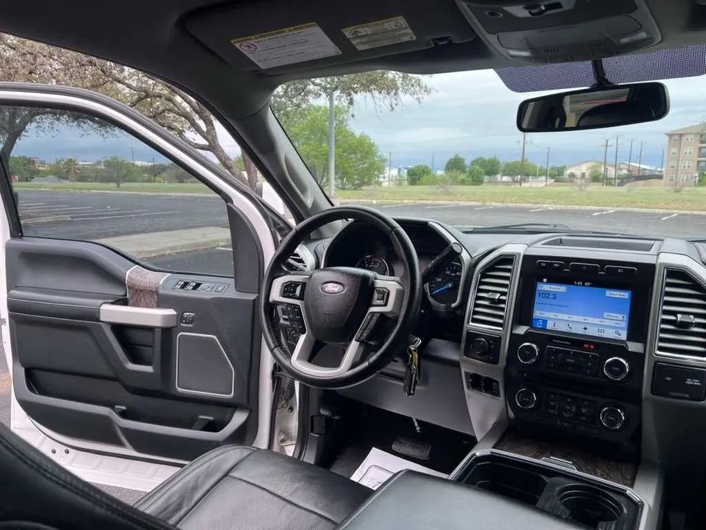 Used 2017 Ford F250 Lariat w/ Lariat Value Package RWD image 40