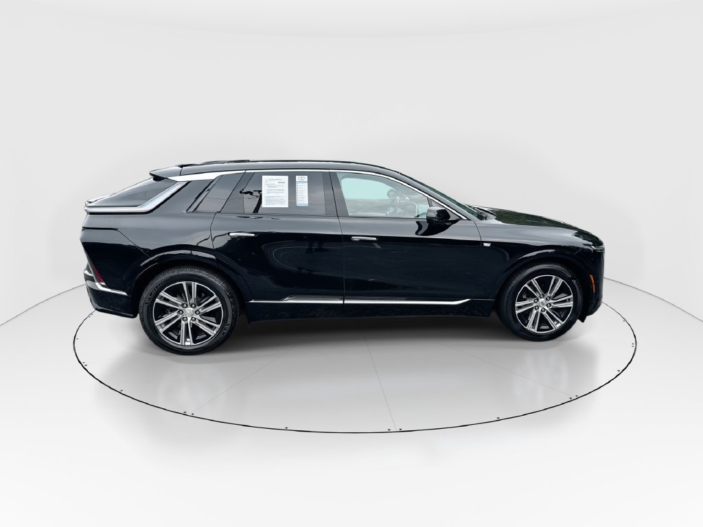 Used 2024 Cadillac Lyriq Luxury RWD image 9