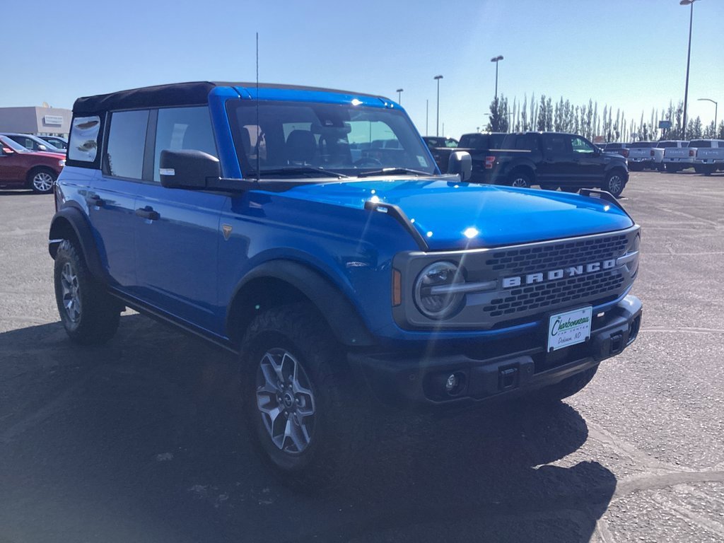 Used 2023 Ford Bronco Badlands image 6