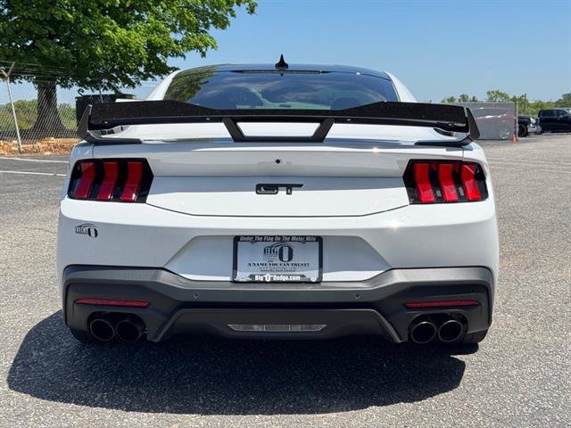 Used 2025 Ford Mustang GT w/ GT Performance Package RWD image 4
