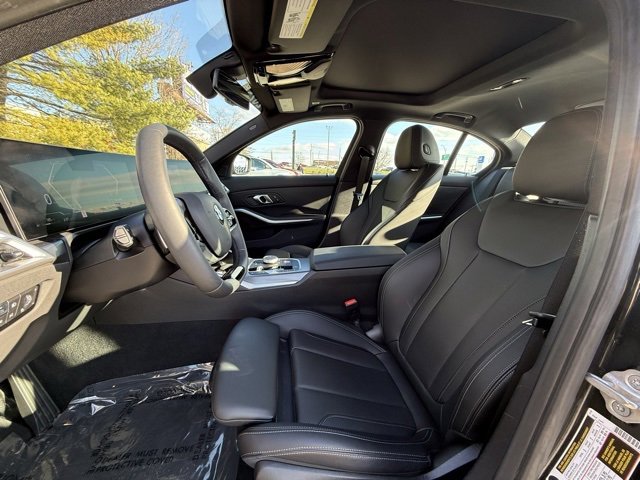 Used 2025 BMW 330i xDrive Sedan w/ Convenience Package image 3