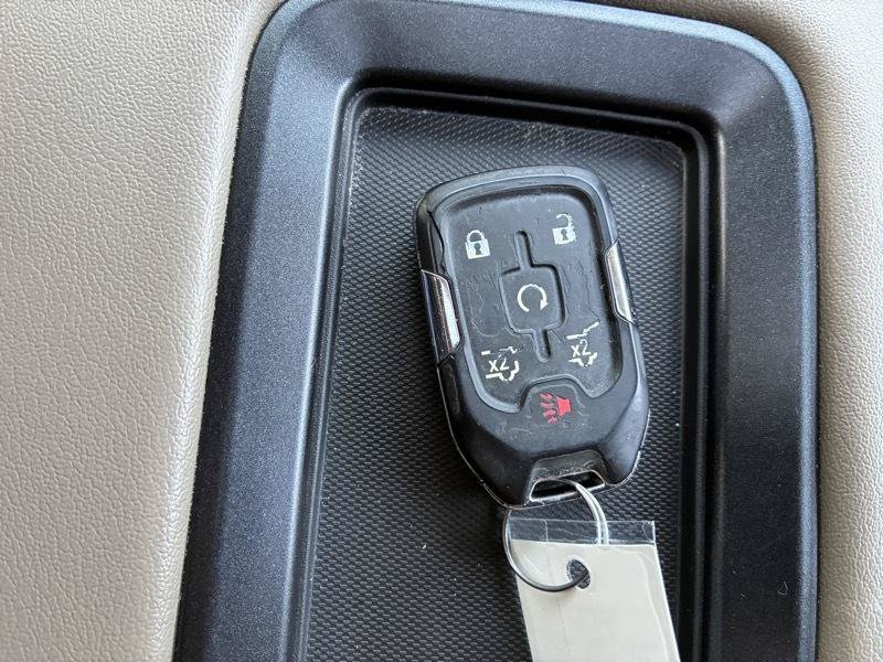 Used 2020 GMC Yukon SLT w/ Open Road Package RWD image 38