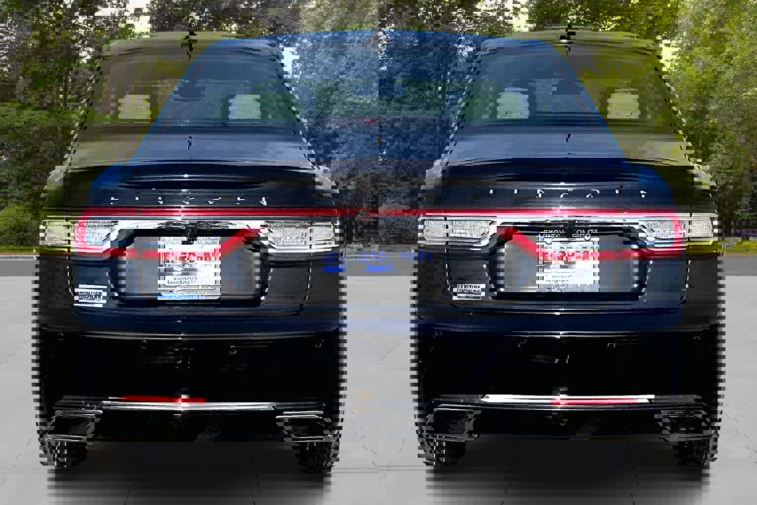 Used 2019 Lincoln Continental Select image 6