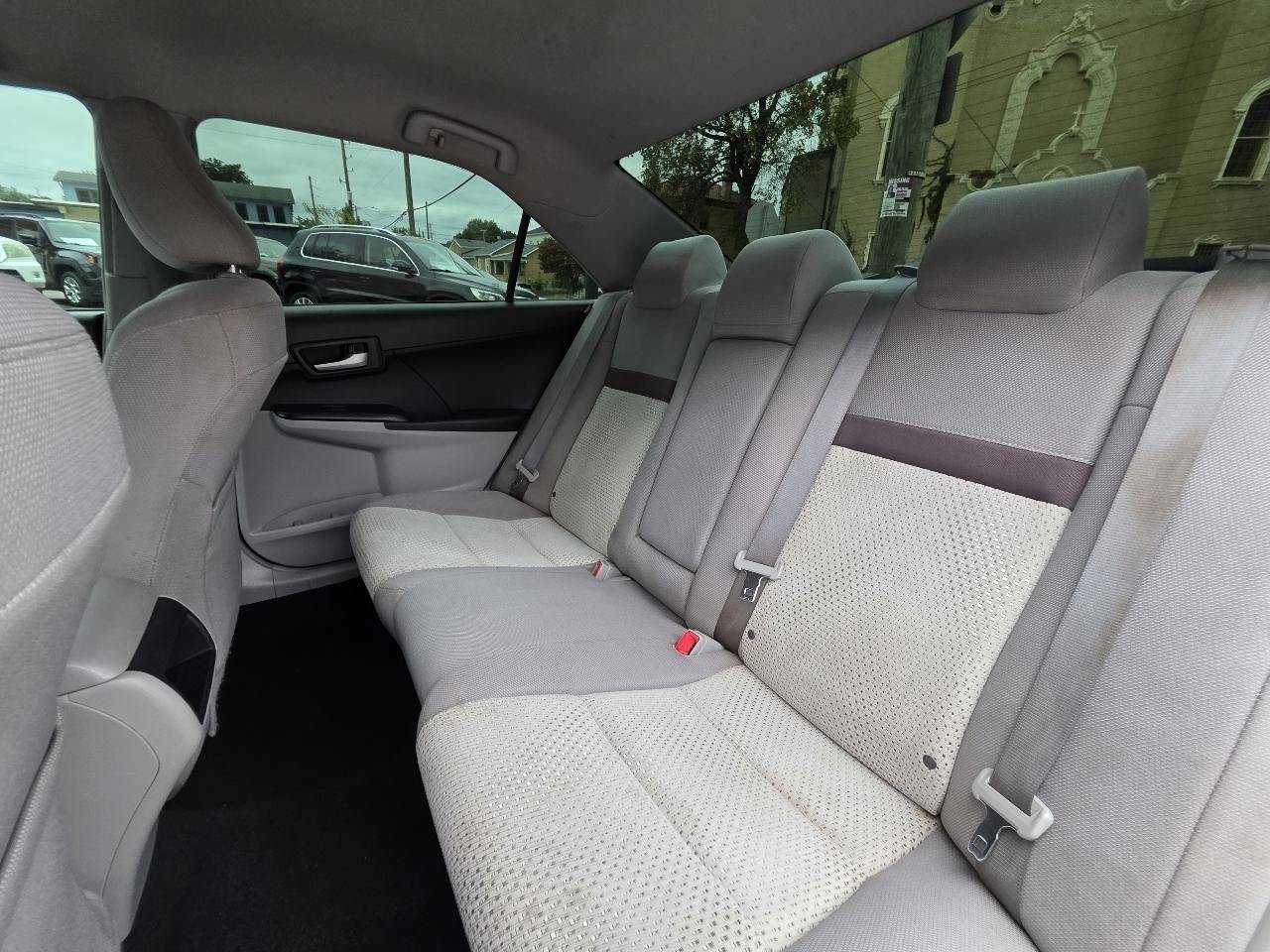 Used 2012 Toyota Camry LE FWD image 27