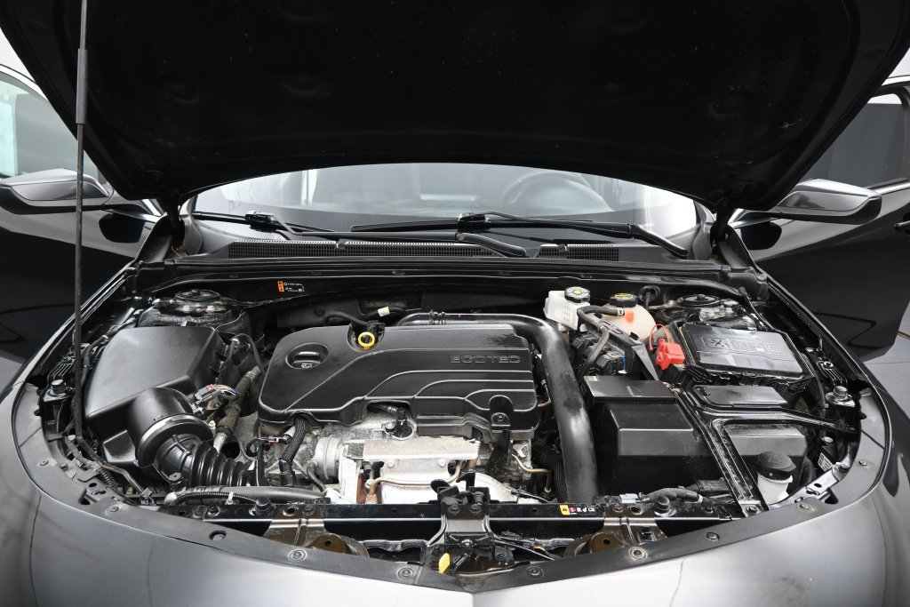 Used 2024 Chevrolet Malibu LT FWD image 30