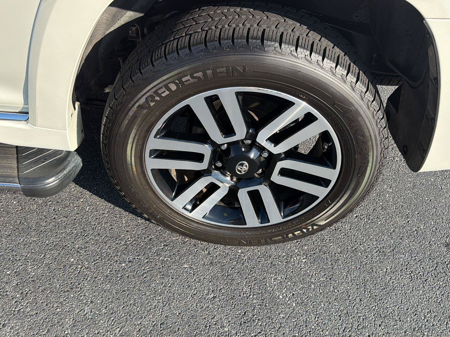 Used 2021 Toyota 4Runner Limited RWD image 40