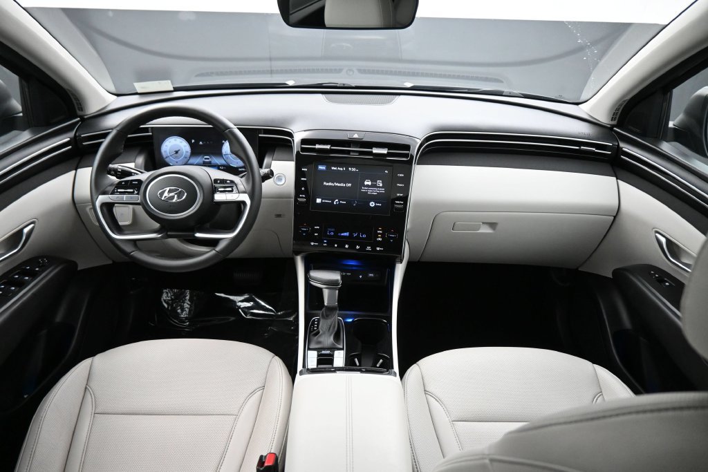 Used 2023 Hyundai Tucson SEL w/ Convenience Package FWD image 5