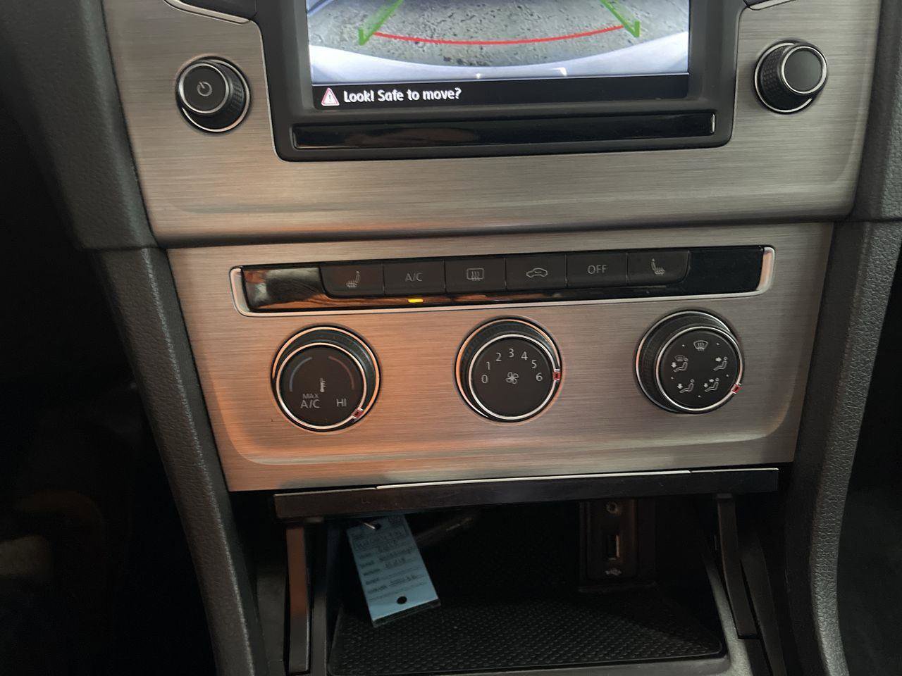 Used 2017 Volkswagen Golf Wolfsburg Edition image 18