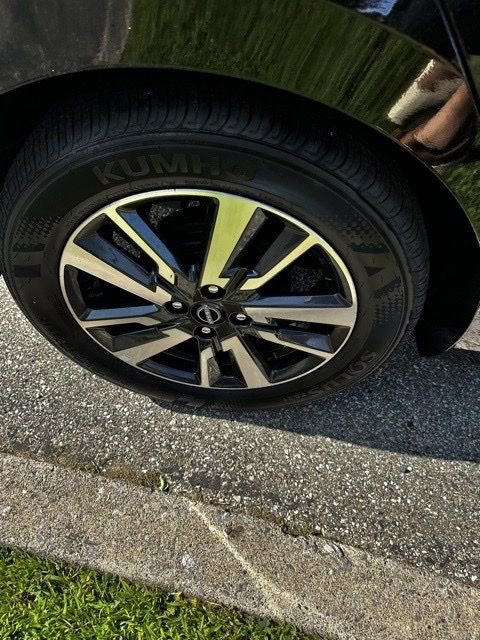 New 2025 Nissan Versa SV w/ Trunk Package image 10