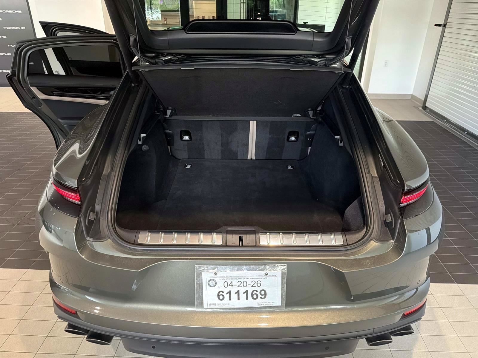 Certified 2025 Porsche Panamera RWD image 13