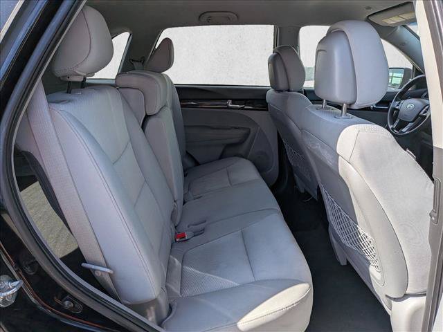 Used 2012 Kia Sorento FWD image 18
