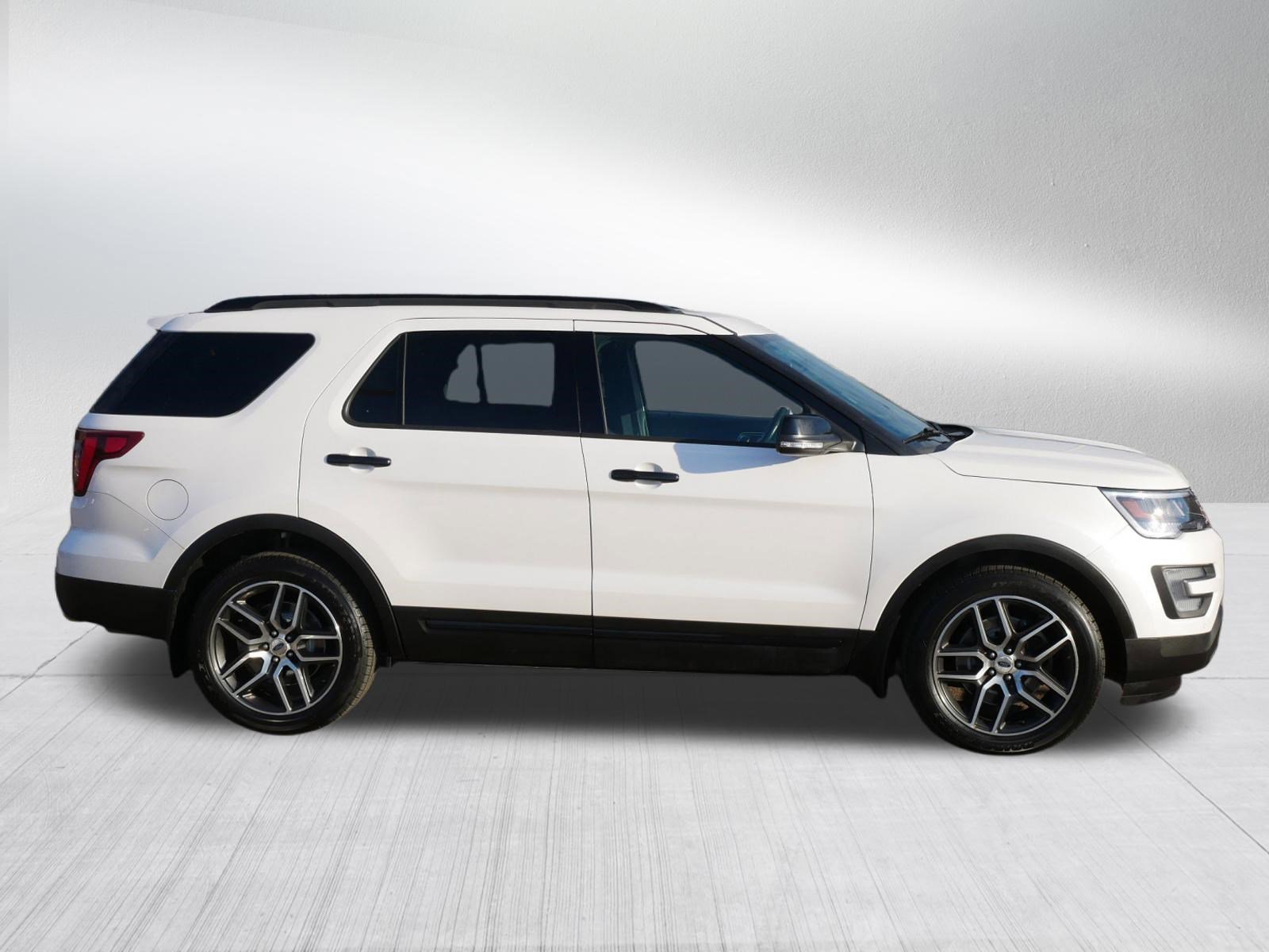 Certified 2017 Ford Explorer Sport w/ Equipment Group 401A image 9