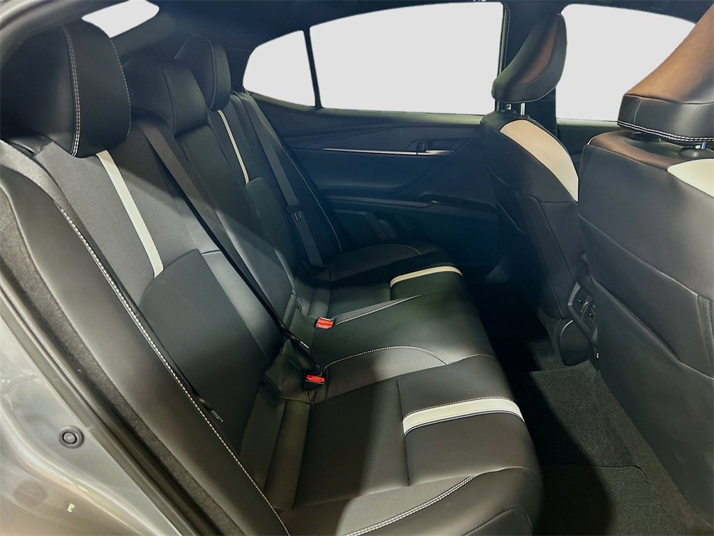 Used 2025 Toyota Camry SE w/ Convenience Package image 23