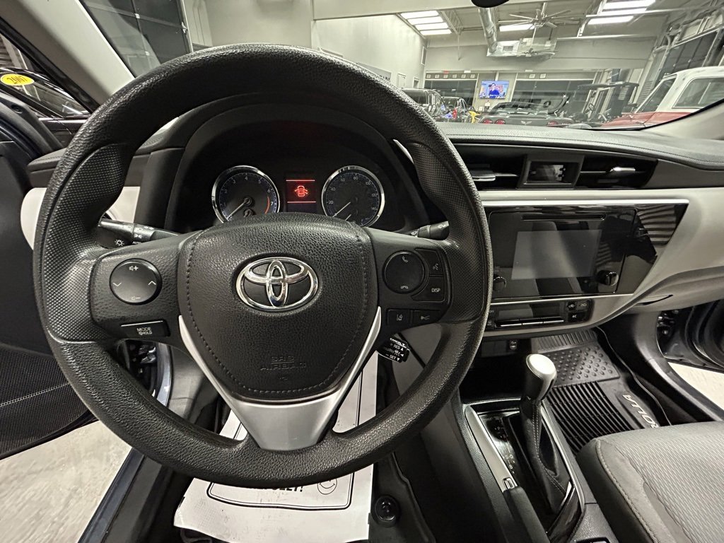 Used 2018 Toyota Corolla LE image 9