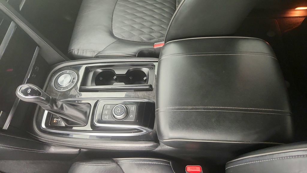 Used 2022 INFINITI QX80 Sensory w/ All-Season Package image 19