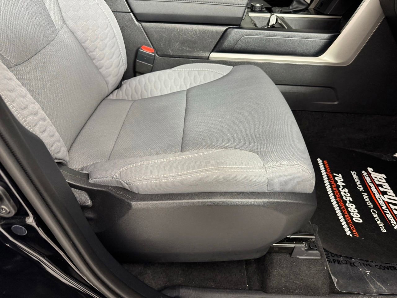 Used 2025 Toyota Tundra SR5 w/ SR5 Convenience Package image 32