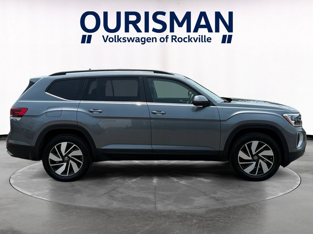 Used 2025 Volkswagen Atlas SE FWD image 7