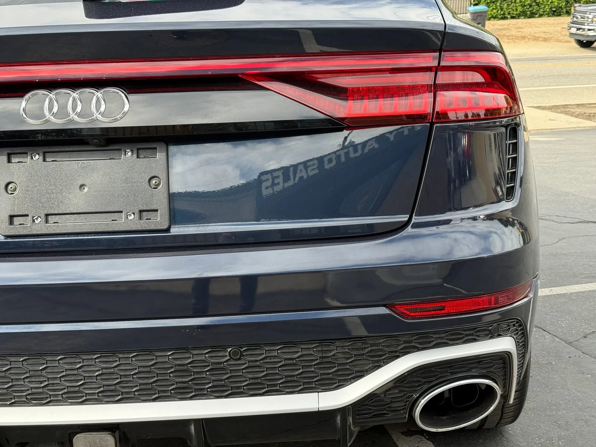 Used 2024 Audi RS Q8 w/ Executive Package image 10