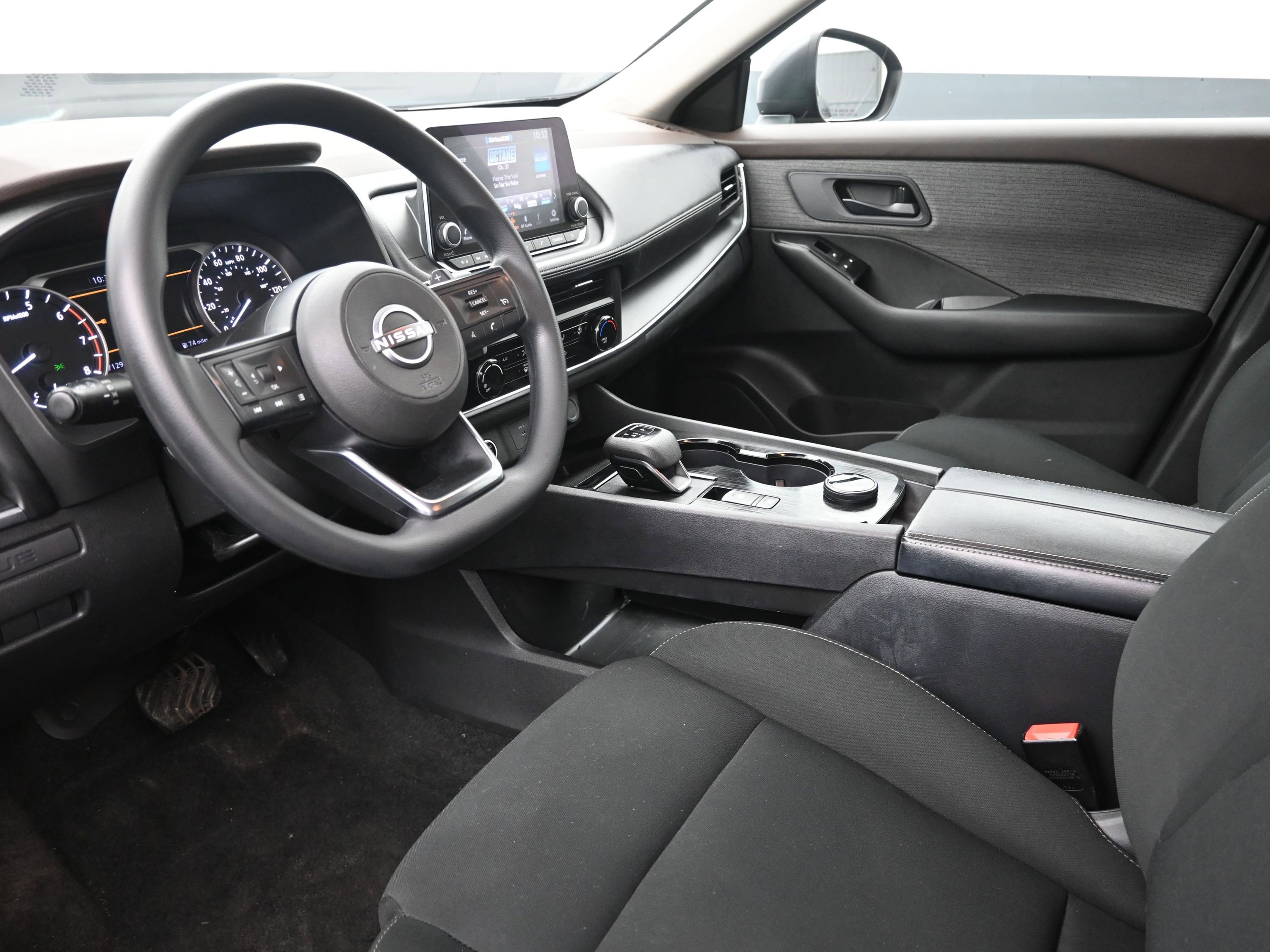 Used 2023 Nissan Rogue S AWD/4WD image 10