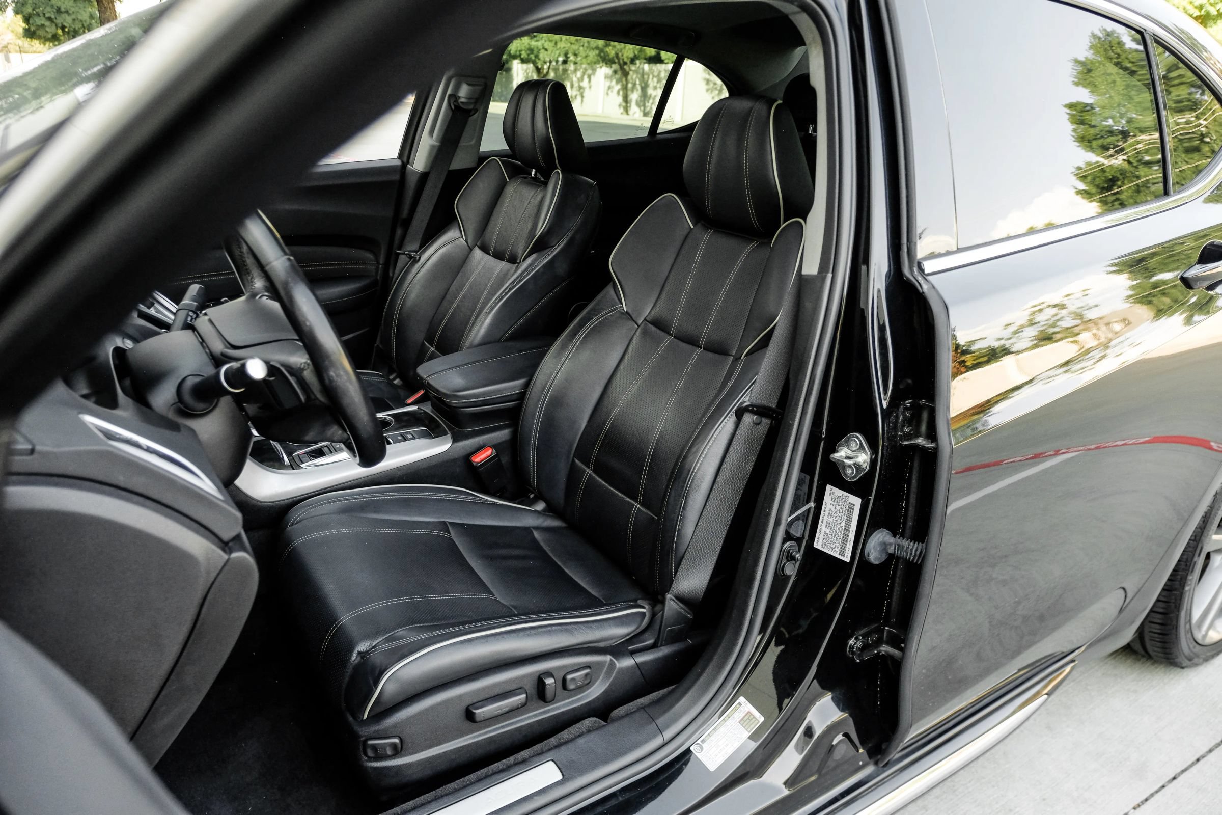 Used 2019 Acura TLX w/ Technology Package FWD image 39