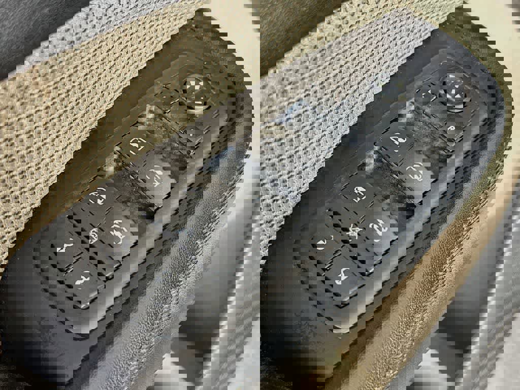 Used 2015 Dodge Dart SXT FWD image 26