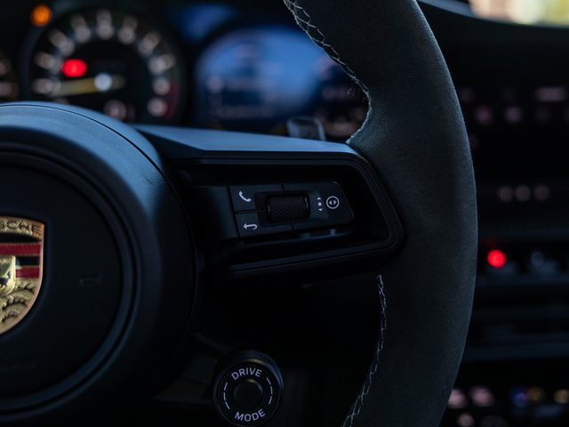 Used 2022 Porsche 911 GT3 image 40