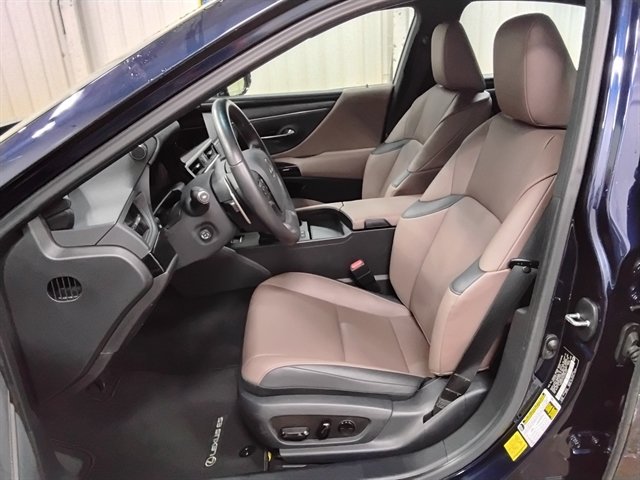 Used 2025 Lexus ES 300h w/ Premium Package FWD image 10