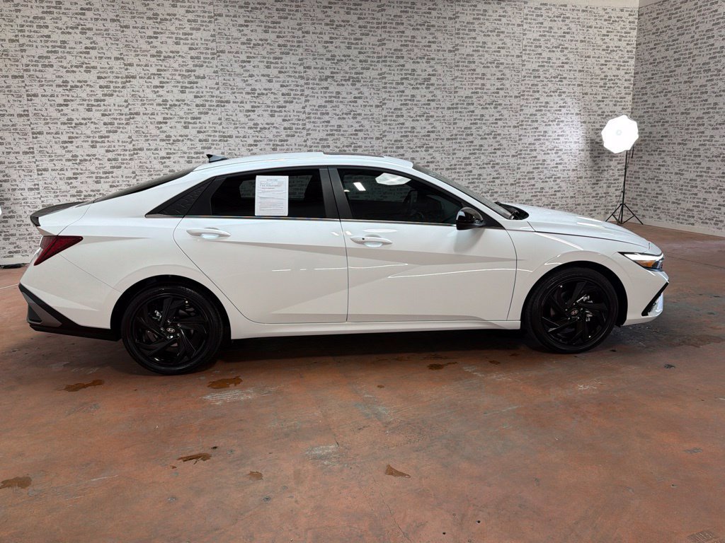 Certified 2026 Hyundai Elantra SEL Sport Premium FWD image 8