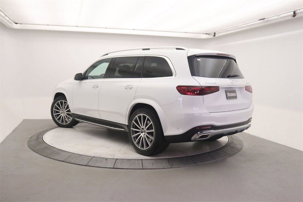 New 2026 Mercedes-Benz GLS 580 4MATIC image 2