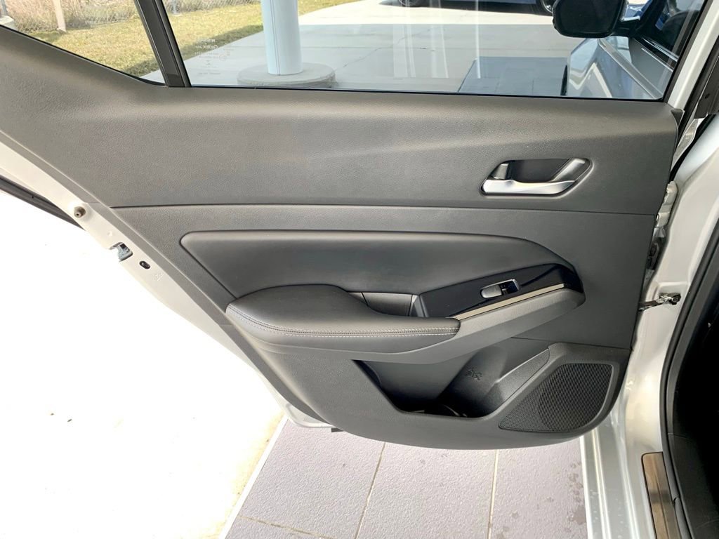 Used 2023 Nissan Altima 2.5 SL FWD image 18