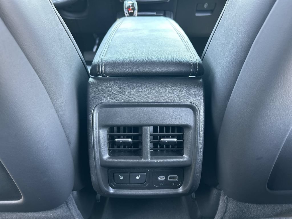 Used 2021 Cadillac XT4 Premium Luxury AWD/4WD image 22