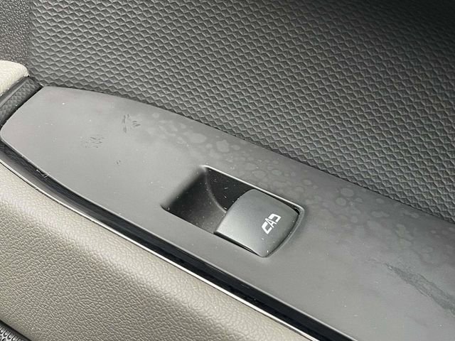 Used 2023 Chevrolet Silverado 1500 ZR2 image 18