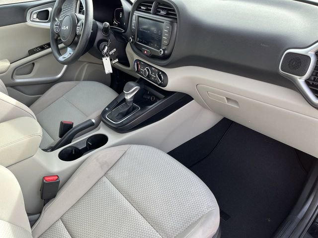 Used 2023 Kia Soul LX w/ LX Technology Package image 25