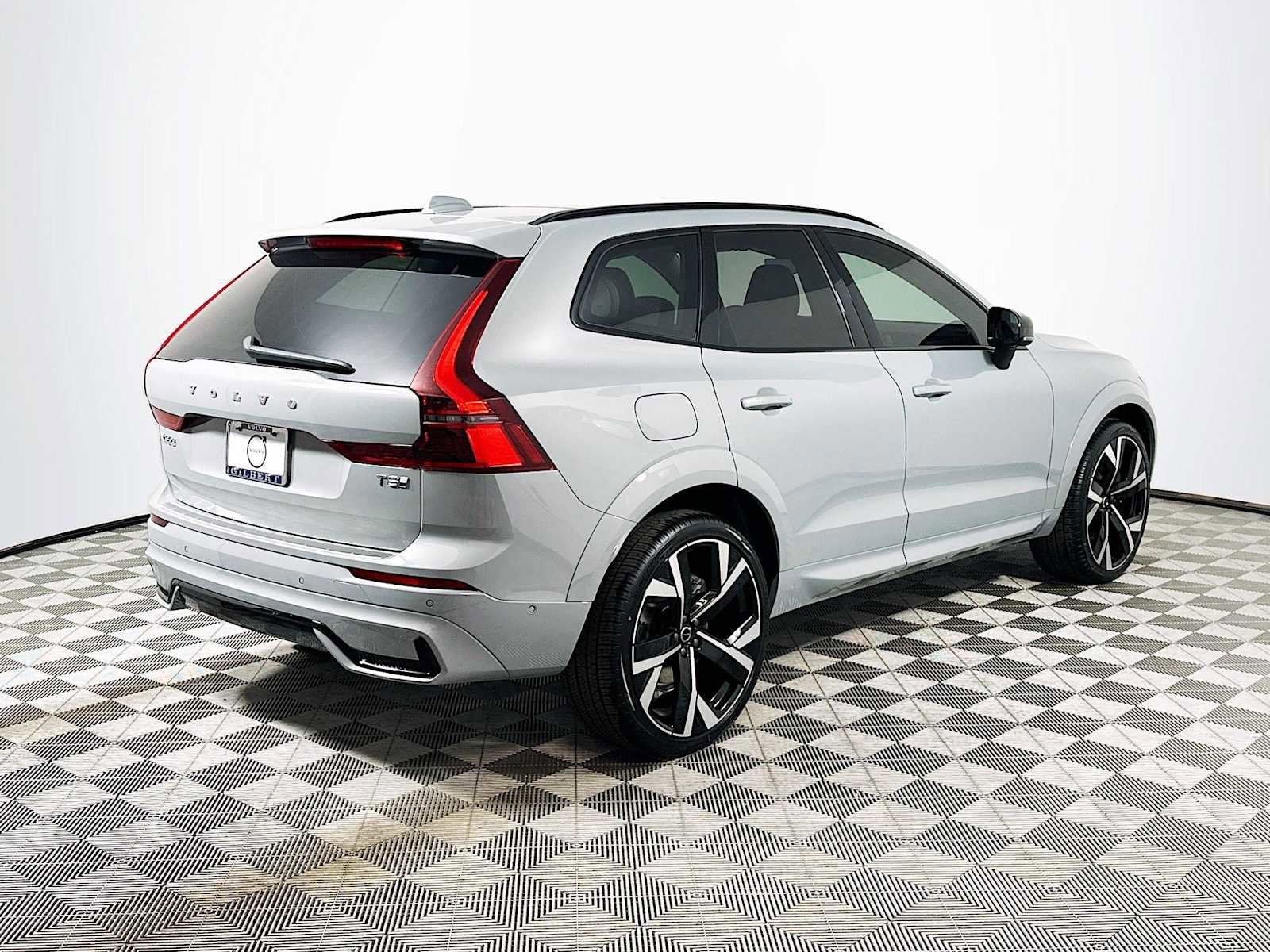 New 2026 Volvo XC60 T8 Ultra w/ Protection Package image 7