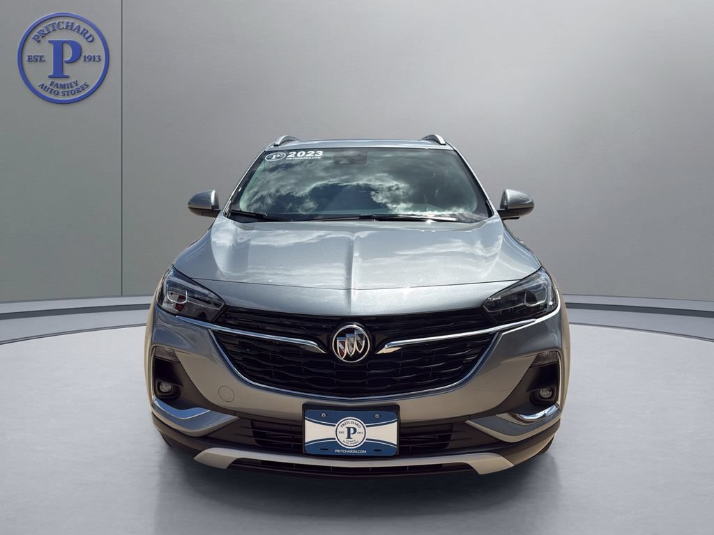 Used 2023 Buick Encore GX Essence w/ Experience Buick Package FWD image 2