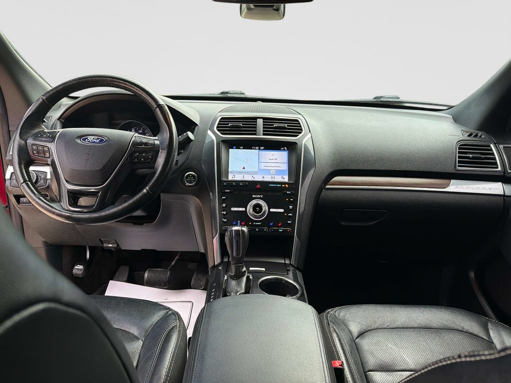 Used 2019 Ford Explorer Limited w/ Ford Safe & Smart Package AWD/4WD image 17