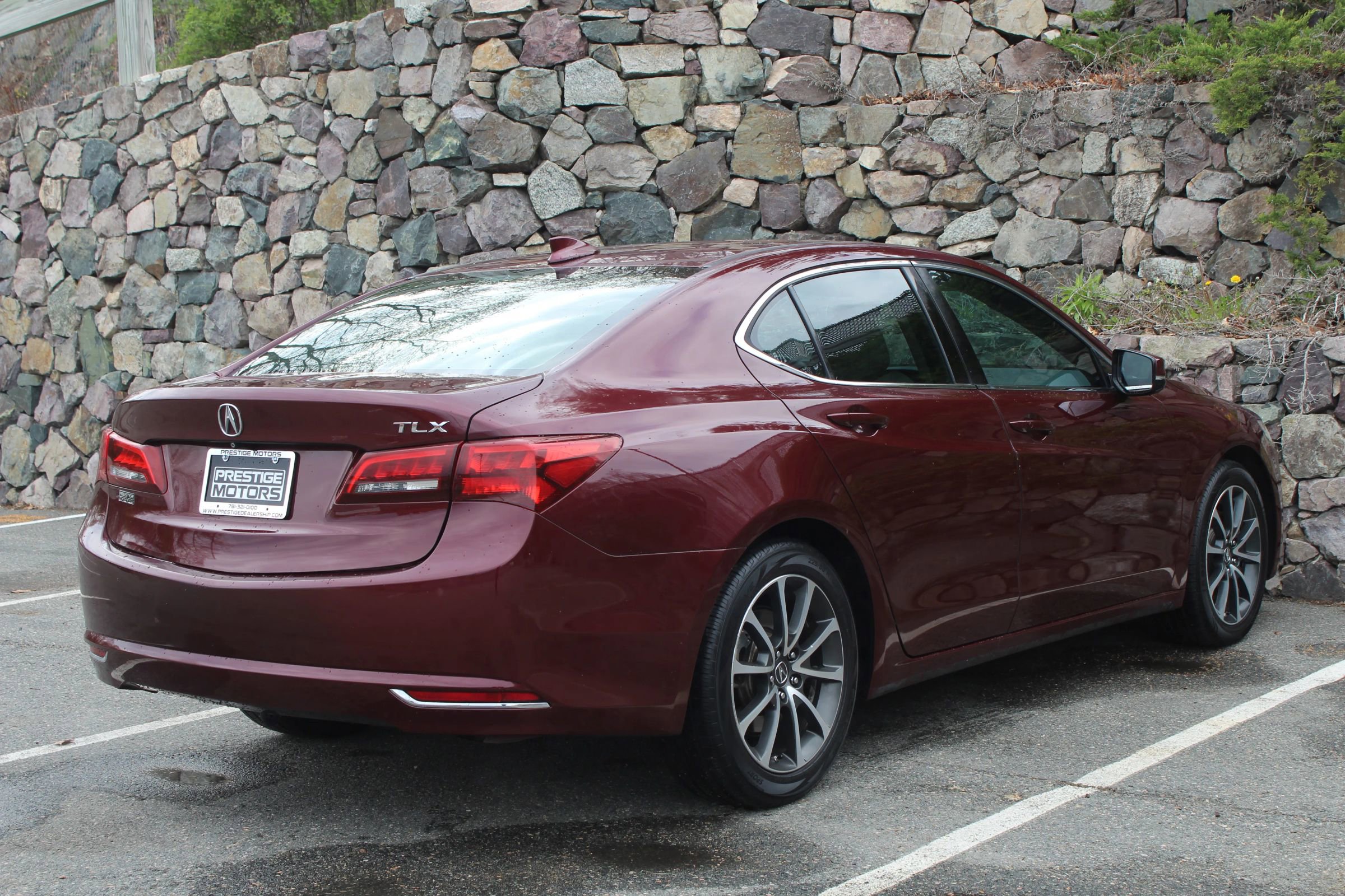Used 2015 Acura TLX V6 w/ Technology Package FWD image 9