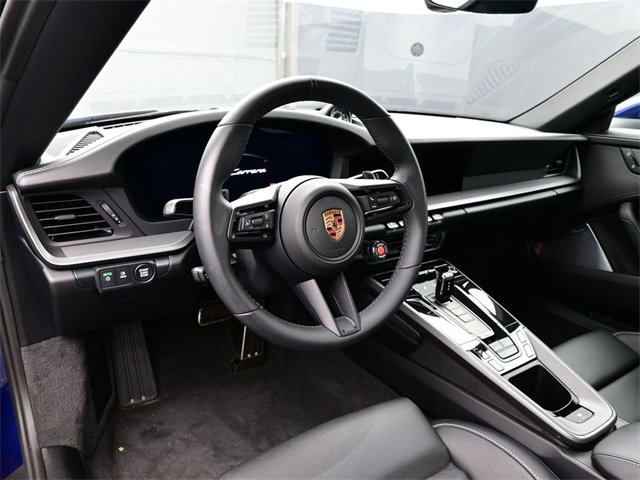 Used 2025 Porsche 911 Carrera image 4